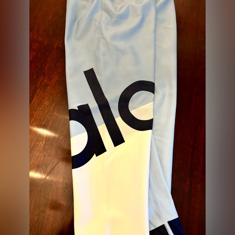 Alo Yoga Gradient Sky Ombre Airbrushed Full Length Leggings - Picture 2 of 4